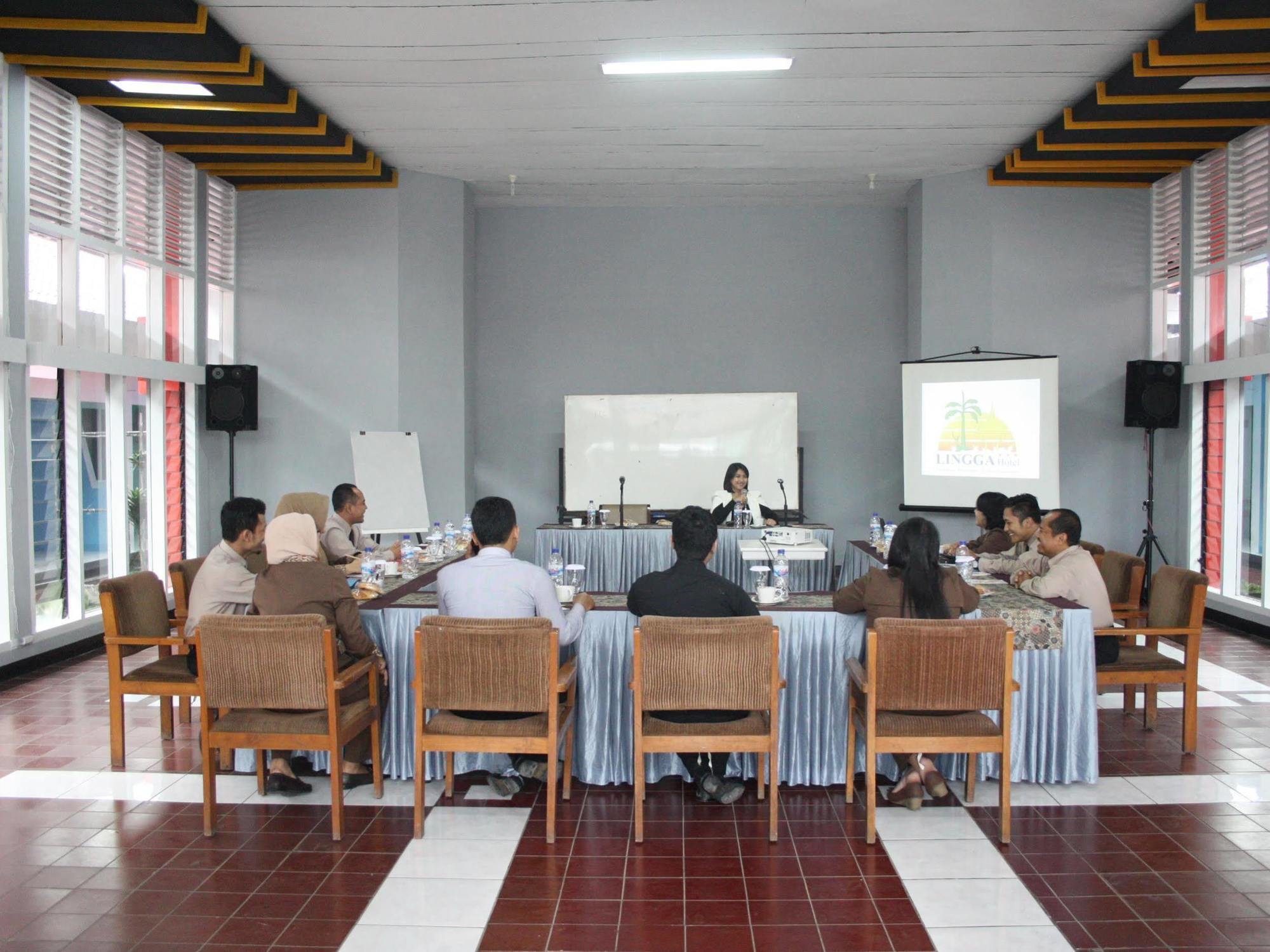 Lingga Guest House Jayagiri Lembang Exterior photo